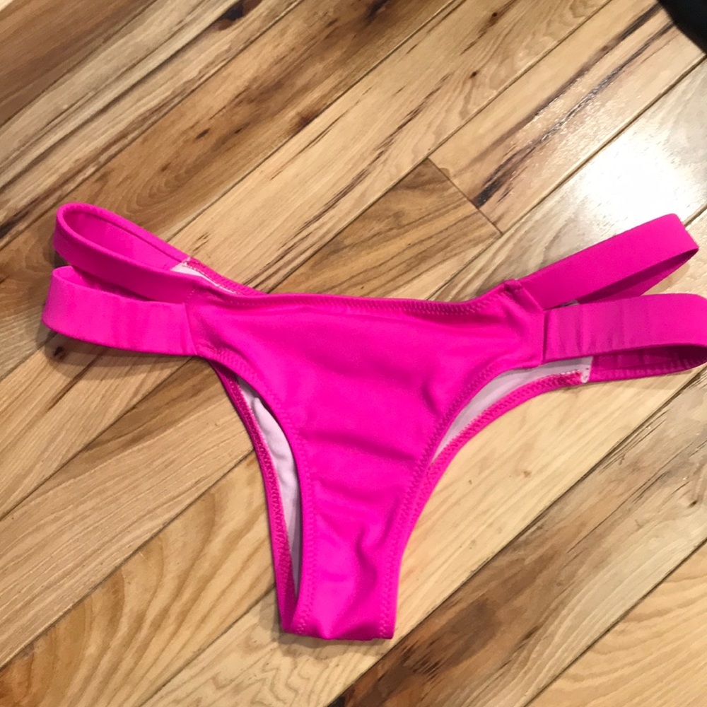 Victoria’s Secret cheeky swim bottoms XS